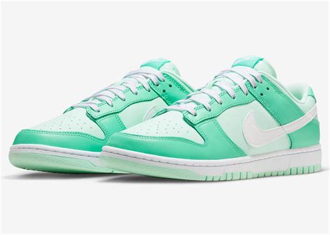 mint green and white dunks